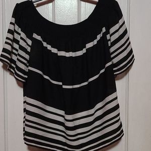 Black&white striped top